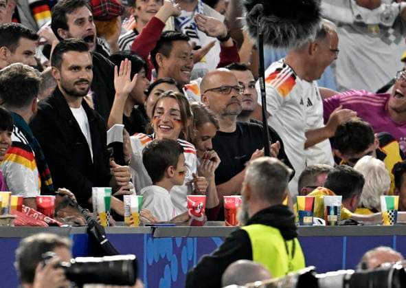 14 06 2024, Football UEFA EURO 2024, preliminary round, match day 1, opening match Germany Scotland, at the Fußball Arena München Lena Wurzenberger Germany the girlfriend of coach Julian Nagelsmann Germany cheers