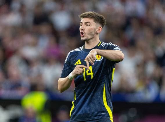 Football - UEFA EURO, EM, Europameisterschaft,Fussball 2024 - Group A - Germany v Scotland MUNICH, GERMANY - Friday, June 14, 2024: Scotland s Billy Gilmour during the opening UEFA Euro 2024 match between Germany and Scotland at the Allianz Arena. (Photo by David Rawcliffe Propaganda) MUNICH Allianz Arena BAVARIA GERMANY  Copyright: xDavidxRawcliffex P2024-06-14-Germany_Scotland-128