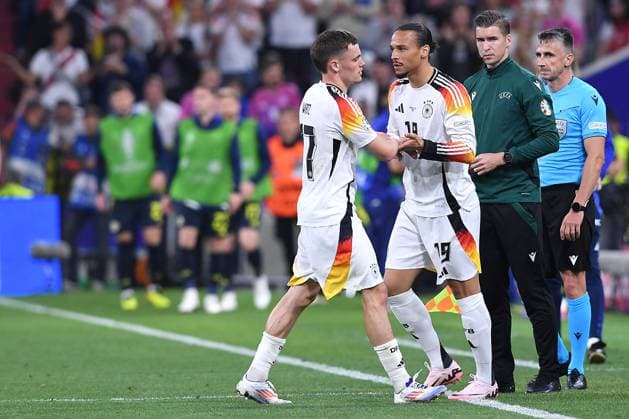 Soccer UEFA EURO 2024 group stage 1 match day opening match Germany Scotland on 14 06 2024 at the Munich Football Arena in Munich Florian Wirtz Germany , left Leroy Sane Germany , right Change xRx