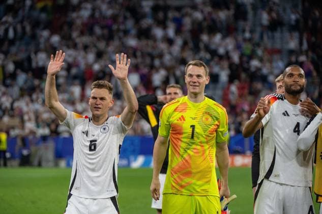 Football, men, season 2023 24, Euro 2024 Group A 1 matchday in Munich, Germany Scotland, f l Joshua Kimmich Germany , goalkeeper Manuel Neuer Germany , Jonathan Tah Germany , cheering after the final whistle, 14 06 2024, Copyright: xMatthiasxKochx