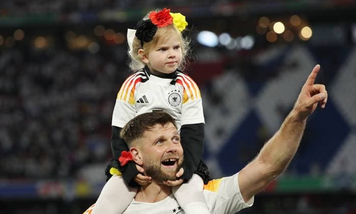German team celebrates 5 1 victory, Niclas Füllkrug with daughter on the lap of honor Sports Football Soccer European Championship Euro 2024 European Championship Men Season 2023 2024 14 06 2024 Germany GER vs Scotland SCO DFL regulations prohibit any use of photographs as image sequences and or quasi video