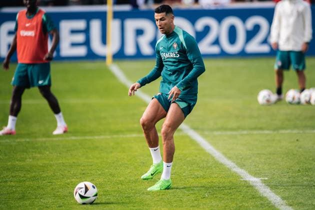 Portugal Public Training Session And press conference, PK, Pressekonferenz - UEFA EURO, EM, Europameisterschaft,Fussball 2024 Cristiano Ronaldo of Portugal is training during the public training session ahead of the UEFA EURO 2024 in Gutersloh, Germany, on June 14, 2024. Gutersloh Germany  Copyright: xHeshamxElsherifx originalFilename:elsherif-notitle240614_npUWk.jpg