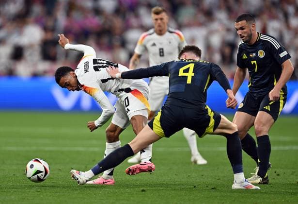 14 06 2024, xscotx, European Football Championship 2024, Germany Scotland, emspor, v l Jamal Musiala German national football team DFB , Scott Mctominay Team Scotland , John Mcginn Team Scotland Munich