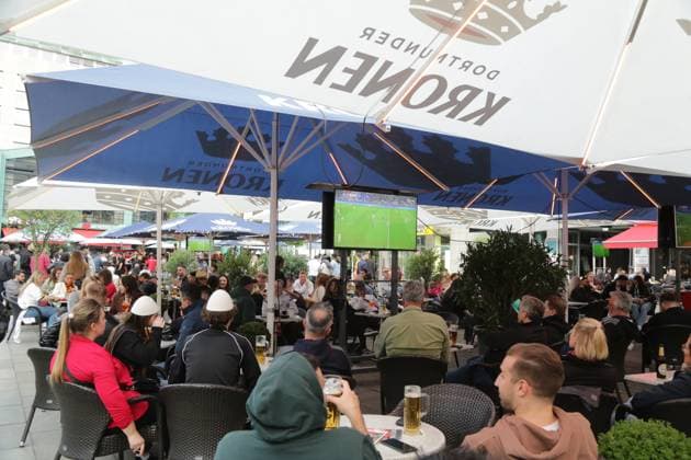 14 06 2024 Dortmund, broadcast of opening match UEFA EURO2024 Germany vs. Scotland, final score 5 1 Many pubs have set up screens so that guests can watch the matches