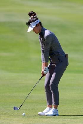 Meijer LPGA, Golf Damen Classic Grace Kim of Sydney, Australia chips to the 3rd green during the second round of the Meijer LPGA Classic for Simply Give golf tournament at Blythefield Country Club in Belmont, MI, USA Friday, June 14, 2024. Belmont Michigan United States  Copyright: xAmyxLemusx originalFilename:lemus-meijerlp240614_npnAe.jpg