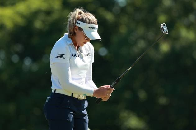 Meijer LPGA, Golf Damen Classic Brooke Henderson of Canada lines up her putt on the first green during Day Two of the Meijer LPGA Classic for Simply Give golf tournament at Blythefield Country Club in Belmont, MI, USA Friday, June 14, 2024. Belmont Michigan United States  Copyright: xJorgexLemusx originalFilename:lemus-meijerlp240614_npXQY.jpg