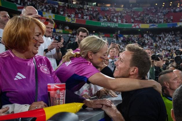 MUNICH, GERMANY - JUNE 14: Germany Head coach Julian Nagelsmann with a family after the UEFA EURO, EM, Europameisterschaft,Fussball 2024 group stage match between Germany and Scotland at Munich Football Arena on June 14, 2024 in Munich, Germany.Photo by Sebastian Frej Germany v Scotland: Group A - UEFA EURO 2024 Copyright: xSebastianxFrejx