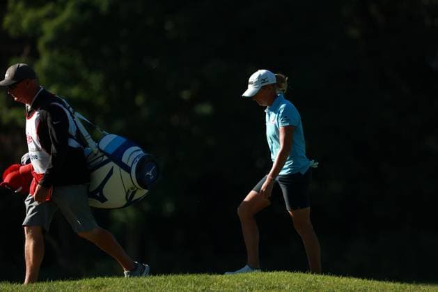 Meijer LPGA, Golf Damen Classic Stacy Lewis of the United States heads to the 12th hole during Day Two of the Meijer LPGA Classic for Simply Give golf tournament at Blythefield Country Club in Belmont, MI, USA Friday, June 14, 2024. Belmont Michigan United States  Copyright: xJorgexLemusx originalFilename:lemus-meijerlp240614_np1XA.jpg