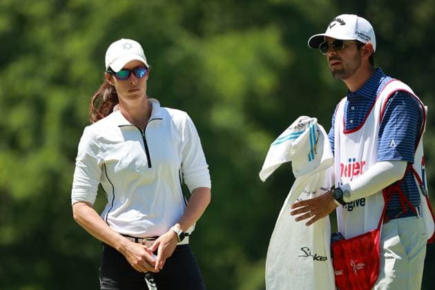 Meijer LPGA, Golf Damen Classic Laetitia Beck of Israel interacts with her caddy on the 16th green during Day Two of the Meijer LPGA Classic for Simply Give golf tournament at Blythefield Country Club in Belmont, MI, USA Friday, June 14, 2024. Belmont Michigan United States  Copyright: xJorgexLemusx originalFilename:lemus-meijerlp240614_npMiL.jpg