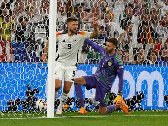 14 06 2024, European Football Championship, Germany vs Scotland, Allianz Arena Munich, Sport, in the picture goal Niclas Fuellkrug Germany , Angus Gunn Scotland beaten