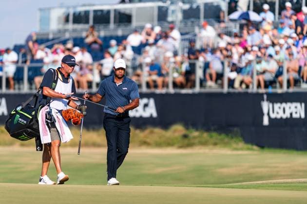 June 14, 2024, Pinehurst, North Carolina, USA: Tiger Woods of Jupiter, Florida, and his caddie, Lance Bennett, walk onto the 18th green during Friday s second round for the 124th U.S. Open, June 14, 2024, at Pinehurst Resort & Country Club (Course No. 2) in Pinehurst, North Carolina. Pinehurst USA - ZUMAh97_ 20240614_fap_h97_013 Copyright: xTimothyxL.xHalex