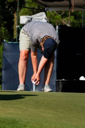 June 14, 2024, Pinehurst, North Carolina, USA: USGA officials set the pin in the back left corner on the rolling and sloping ninth green for the second round of the 124th U.S. Open, June 14, 2024, at Pinehurst Resort & Country Club (Course No. 2) in Pinehurst, North Carolina. Pinehurst USA - ZUMAh97_ 20240614_fap_h97_027 Copyright: xTimothyxL.xHalex