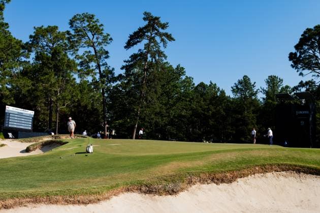 June 14, 2024, Pinehurst, North Carolina, USA: USGA officials set the pin in the back left corner on the rolling and sloping ninth green for the second round of the 124th U.S. Open, June 14, 2024, at Pinehurst Resort & Country Club (Course No. 2) in Pinehurst, North Carolina. Pinehurst USA - ZUMAh97_ 20240614_fap_h97_030 Copyright: xTimothyxL.xHalex
