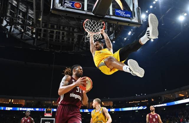 Johannes Thiemann ALBA Berlin, 32 GER, Alba Berlin vs FC Bayern Muenchen, basketball, easyCredit Basketball Bundesliga, season 2023 2024, Playoff Final, game 4, 14 06 2024 GER, Alba Berlin vs FC Bayern Muenchen, basketball, easyCredit Basketball Bundesliga, season 2023 2024, Playoff Final, game 4, 14 06 2024 Berlin Copyright: xEibner-Pressefoto RyanxSleimanx EP_RSN