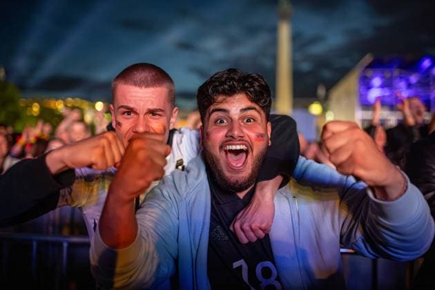 Fans of the German national team cheer and celebrate at the fan festival with public viewing on Stuttgarts Schlossplatz for the first group match against Scotland Stuttgart, EURO2024 Fanfest Schlossplatz, 14 06 2024 Stuttgart Copyright: xDennisxDuddek xEibnerxPressefotox EP_DDK