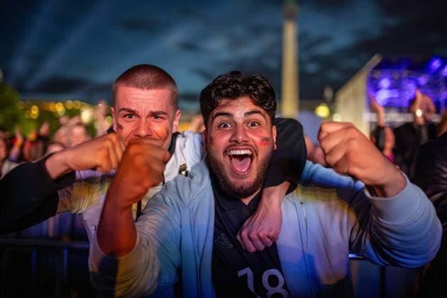 Fans of the German national team cheer and celebrate at the fan festival with public viewing on Stuttgarts Schlossplatz for the first group match against Scotland Stuttgart, EURO2024 Fanfest Schlossplatz, 14 06 2024 Stuttgart Copyright: xDennisxDuddek xEibnerxPressefotox EP_DDK