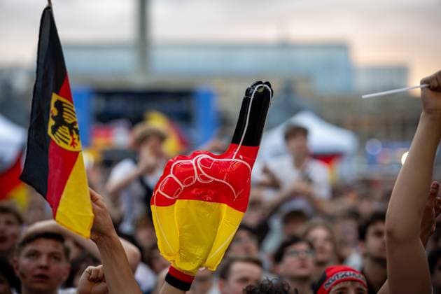 Fans of the German national team cheer and celebrate at the fan festival with public viewing on Stuttgarts Schlossplatz for the first group match against Scotland Stuttgart, EURO2024 Fanfest Schlossplatz, 14 06 2024 Stuttgart Copyright: xDennisxDuddek xEibnerxPressefotox EP_DDK