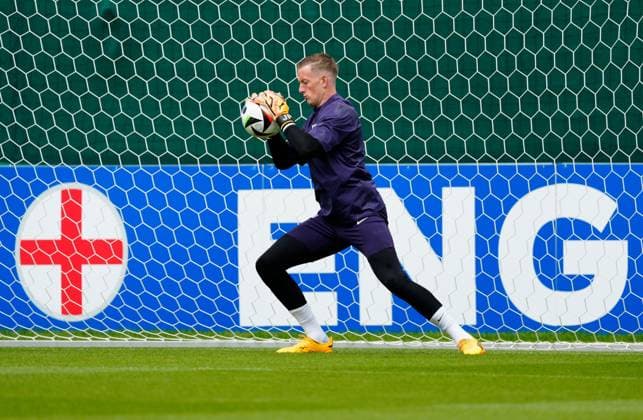 Jordan Pickford of England England Training Session and press conference, PK, Pressekonferenz UEFA European Championship, EM, Europameisterschaft 2024, Group C, Football, Spa & Golf Resort Weimarer Land, Blankenhain, Germany, 15 Jun 2024 EDITORIAL USE ONLY No use with unauthorised audio, video, data, fixture lists, club league logos or live services. Online in-match use limited to 120 images, no video emulation. No use in betting, games or single club league player publications.  Copyright: xDavexShopland Shutterstockx 14523791f