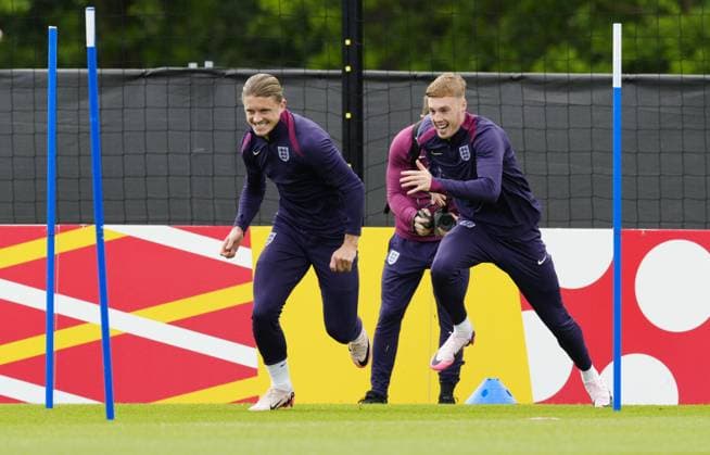 Conor Gallagher of England and Cole Palmer of England England Training Session and press conference, PK, Pressekonferenz UEFA European Championship, EM, Europameisterschaft 2024, Group C, Football, Spa & Golf Resort Weimarer Land, Blankenhain, Germany, 15 Jun 2024 EDITORIAL USE ONLY No use with unauthorised audio, video, data, fixture lists, club league logos or live services. Online in-match use limited to 120 images, no video emulation. No use in betting, games or single club league player publications.  Copyright: xDavexShopland Shutterstockx 14523791t