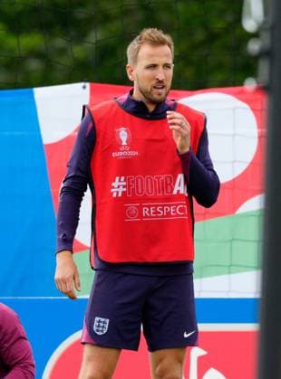 Harry Kane of England England Training Session and press conference, PK, Pressekonferenz UEFA European Championship, EM, Europameisterschaft 2024, Group C, Football, Spa & Golf Resort Weimarer Land, Blankenhain, Germany, 15 Jun 2024 EDITORIAL USE ONLY No use with unauthorised audio, video, data, fixture lists, club league logos or live services. Online in-match use limited to 120 images, no video emulation. No use in betting, games or single club league player publications.  Copyright: xDavexShopland Shutterstockx 14523791ar