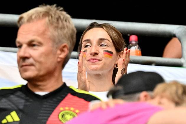 14 06 2024, xscotx, European Football Championship 2024, Germany Scotland, emspor, f l Lena Wurzenberger center in white shirt , girlfriend partner of coach Julian Nagelsmann German national football team DFB Munich