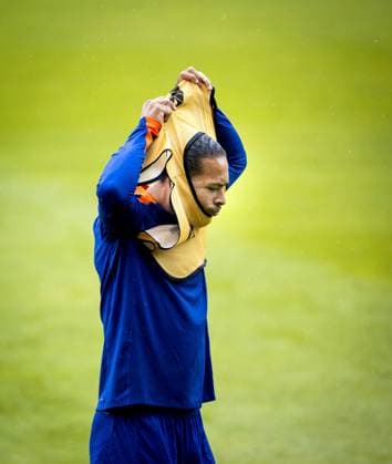 WOLFSBURG - Virgil van Dijk during a training session of the Dutch national team, Nationalteam at the AOK Stadium on June 15, 2024 in Wolfsburg, Germany. The Dutch national team is preparing for the first group match at the European Football Championship in Germany against Poland. ANP KOEN VAN WEEL UEFA EURO, EM, Europameisterschaft,Fussball 2024 Germany 2024 xVIxANPxSportx xxANPxIVx 501131997 originalFilename: 501131997.jpg