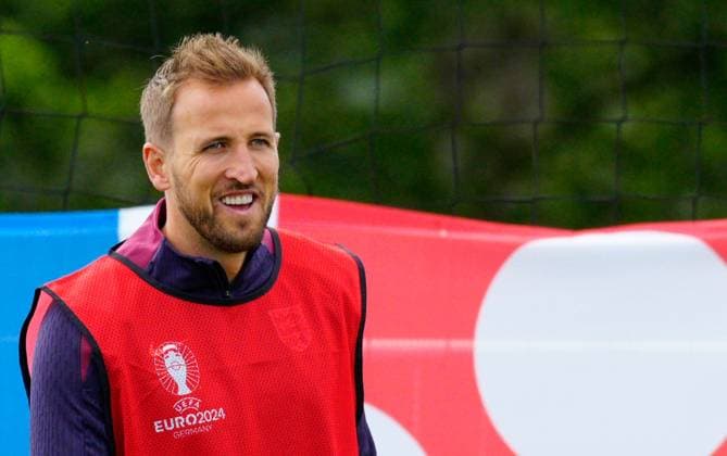 Harry Kane of England England Training Session and press conference, PK, Pressekonferenz UEFA European Championship, EM, Europameisterschaft 2024, Group C, Football, Spa & Golf Resort Weimarer Land, Blankenhain, Germany, 15 Jun 2024 EDITORIAL USE ONLY No use with unauthorised audio, video, data, fixture lists, club league logos or live services. Online in-match use limited to 120 images, no video emulation. No use in betting, games or single club league player publications.  Copyright: xDavexShopland Shutterstockx 14523791bh