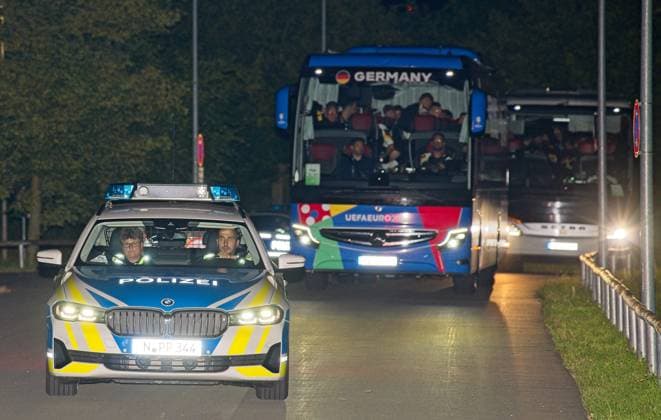 Return of the German national soccer team from Munich after the match against Scotland to the Homeground quarters on the adidas campus in Herzogenaurach on 15 06 2024 The team buses arrive at 2 39 Return of the German national soccer team to Herzo