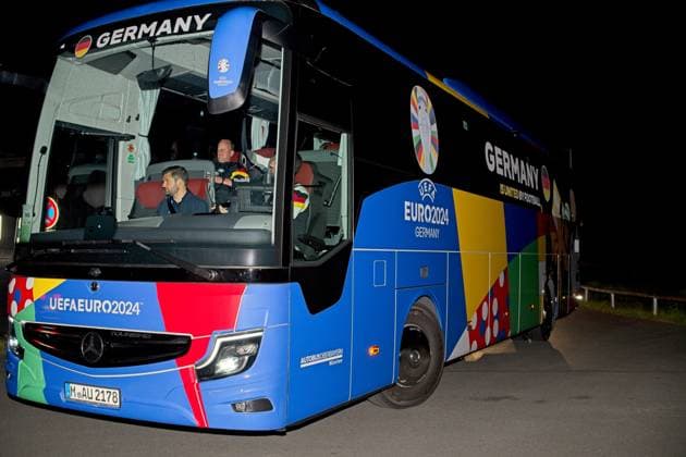 Return of the German national soccer team from Munich after the match against Scotland to the Homeground quarters on the adidas campus in Herzogenaurach on 15 06 2024 The team buses arrive at 2 39 Return of the German national soccer team to Herzo