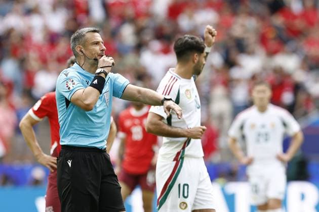 COLOGNE, RheinEnergie Stadium, 15-06-2024 , European Football Championship Euro2024, Group stage match no.2 between Hungary and Switzerland. Referee Slavko Vincic (SVN) Hungary - Switzerland (Euro2024)  x25494898x Copyright: