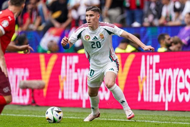 2024-06-15 Hungary v Switzerland - Group A - UEFA EURO, EM, Europameisterschaft,Fussball 2024 COLOGNE, GERMANY - JUNE 15: Roland Sallai of Hungary dribbles during the Group A - UEFA EURO 2024 match between Hungary and Switzerland at Cologne Stadium on June 15, 2024 in Cologne, Germany. (Photo by Joris Verwijst BSR Agency) Cologne Germany Content not available for redistribution in The Netherlands directly or indirectly through any third parties. Copyright: xBSRxAgencyx