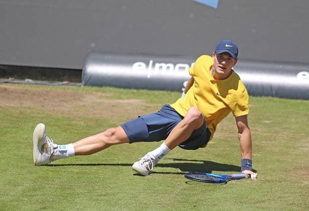 15 06 2024, BossOpen 2024, ATP Tour, TC Weissenhof, Stuttgart, Tennis, Sport, in the picture Jack Draper GBR stumbles