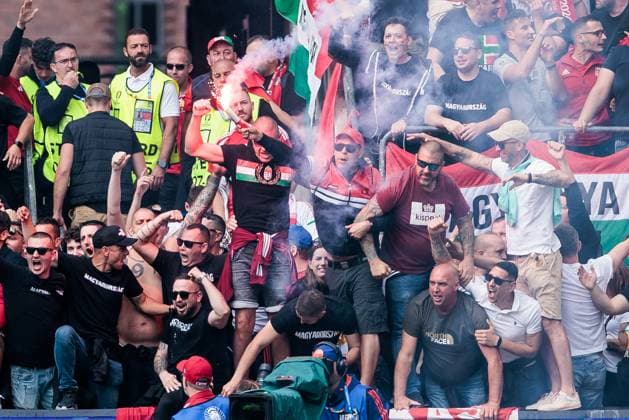 UEFA EURO 2024 Hungary Switzerland 14 06 2024 A Bengalo burns in the Hungary fans block after the UEFA EURO 2024 Hungary Switzerland Cologne Stadium, Cologne on 15 06 2024 Copyright: xBEAUTIFULxSPORTS Wunderlx