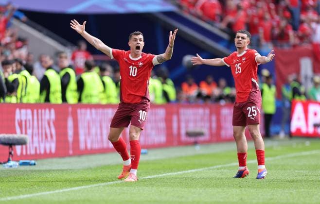 15 06 2024, European Football Championship, UEFA EURO 2024, Hungary Switzerland, Group A, Cologne Stadium, v l , Granit Xhaka Switzerland , Mohamed Zeki Amdouni Switzerland gives instructions, gesticulates, gesticulate with arms gives instructions, gesticulate Copyright: HMBxMedia