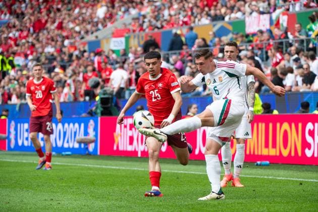 Willi Orban Hungary, 06 in duel with Mohamed Zeki Amdouni Switzerland, 25 , GER, Hungary HUN vs Switzerland SUI , European Football Championship, UEFA EURO 2024, Group A, Matchday 1, 15 06 2024 GER, Hungary HUN vs Switzerland SUI , European Football Championship, UEFA EURO 2024, Group A, Matchday 1, 15 06 2024 Cologne Copyright: xEibner-Pressefoto Memmlerx EP_MMR