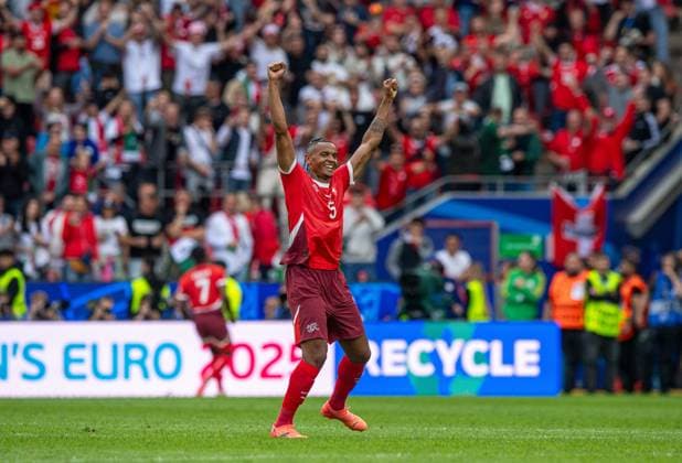Football, Men, Season 2023 24, Euro 2024 Group A 1 Matchday in Cologne, Hungary Switzerland, Manuel Akanji Switzerland , cheering after scoring 1 3, 15 06 2024, Copyright: xSebastianxRäppold MatthiasxKochx