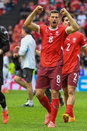 COLOGNE, GERMANY JUNE 15 Remo Freuler of Switzerland celebrates victory after the UEFA EURO 2024 group stage match between Hungary and Switzerland at Cologne Stadium on June 15, 2024 in Cologne, Germany Cologne Cologne Stadium North Rhine Westphalia Germany Copyright: xJustPictures.ch ManuelxWinterbergerx jp-en-EuSpIm-MWI_7943