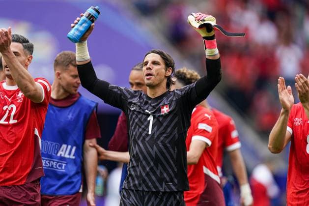 2024-06-15 Hungary v Switzerland - Group A - UEFA EURO, EM, Europameisterschaft,Fussball 2024 COLOGNE, GERMANY - JUNE 15: Yann Sommer of Switzerland celebrates the win during the Group A - UEFA EURO 2024 match between Hungary and Switzerland at Cologne Stadium on June 15, 2024 in Cologne, Germany. (Photo by Joris Verwijst BSR Agency) Cologne Germany Content not available for redistribution in The Netherlands directly or indirectly through any third parties. Copyright: xBSRxAgencyx