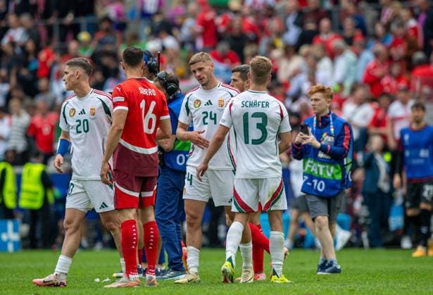 Football, Men, Season 2023 24, Euro 2024 Group A 1 Matchday in Cologne, Hungary Switzerland, f l Roland Sallai Hungary , Vincent Sierro Switzerland , Marton Dardai Hungary , Andras Schäfer Hungary , Disappointment after the final whistle, 15 06 2024, Copyright: xSebastianxRäppold MatthiasxKochx