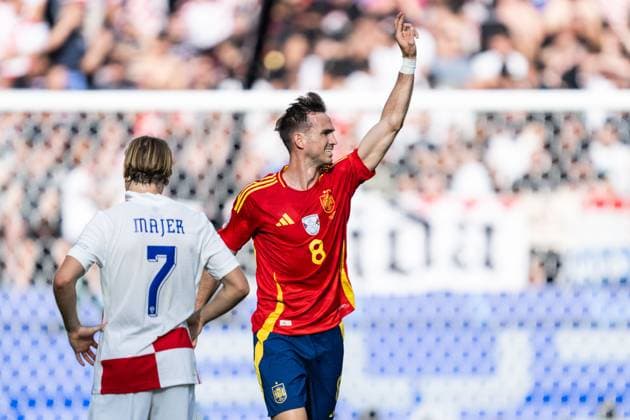 240615 Fabian Ruiz Pena of Spain celebrates after 2 0 during the UEFA Euro 2024 Football Championship match between Spain and Croatia on June 15, 2024 in Berlin Photo Mathias Bergeld BILDBYRAN code MB MB0935 fotboll football soccer fotballs em europamästerskap em uefa euro uefa european football championship euro 2024 spanien spain kroatien croatia bbeng jubel  Copyright: MATHIASxBERGELD BB240615MB054