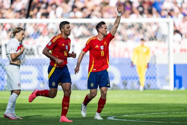 240615 Fabian Ruiz Pena of Spain celebrates after 2 0 during the UEFA Euro 2024 Football Championship match between Spain and Croatia on June 15, 2024 in Berlin Photo Mathias Bergeld BILDBYRAN code MB MB0935 fotboll football soccer fotballs em europamästerskap em uefa euro uefa european football championship euro 2024 spanien spain kroatien croatia bbeng jubel  Copyright: MATHIASxBERGELD BB240615MB056