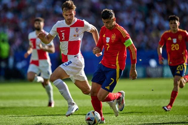 Marin Pongracic Croatia national team Euro 2024, 03 , Alvaro Morata Spain national team Euro 2024, 07 , GER, UEFA Euro 2024, mens football, UEFA EURO 2024 match day 1, group B, Spain vs Croatia, 15 06 2024 GER, UEFA Euro 2024, mens football, UEFA EURO 2024 match day 1, group B, Spain vs Croatia, 15 06 2024 Berlin Copyright: xEibner-Pressefotox xClaudiusxRauchx EP_CRH