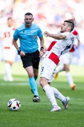 240615 Andrej Kramaric of Croatia during the UEFA Euro 2024 Football Championship match between Spain and Croatia on June 15, 2024 in Berlin Photo Mathias Bergeld BILDBYRAN code MB MB0935 fotboll football soccer fotballs em europamästerskap em uefa euro uefa european football championship euro 2024 spanien spain kroatien croatia bbeng  Copyright: MATHIASxBERGELD BB240615MB072