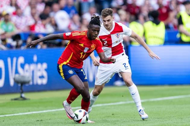 240615 Nicholas Williams of Spain and Josip Stanisic of Croatia during the UEFA Euro 2024 Football Championship match between Spain and Croatia on June 15, 2024 in Berlin Photo Mathias Bergeld BILDBYRAN code MB MB0935 fotboll football soccer fotballs em europamästerskap em uefa euro uefa european football championship euro 2024 spanien spain kroatien croatia bbeng  Copyright: MATHIASxBERGELD BB240615MB076