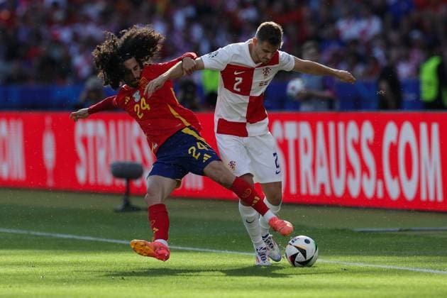 Soccer UEFA EURO 2024 Group Stage 1 Matchday Spain Croatia on 15 06 2024 at Olympiastadion Berlin in Berlin Marc Cucurella Spain , left Josip Stanisic Croatia , right xMSx