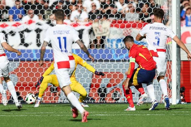 Ãlvaro Morata of Spain scores a goal for their side to make it 1-0 Spain v Croatia, UEFA European Championship, EM, Europameisterschaft 2024, Group B, Football, Olympiastadion, Berlin, Germany, 15 Jun 2024 EDITORIAL USE ONLY No use with unauthorised audio, video, data, fixture lists, club league logos or live services. Online in-match use limited to 120 images, no video emulation. No use in betting, games or single club league player publications. Copyright: xMattxWest Shutterstockx 14539284af