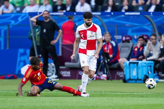 240615 Lamine Yamal of Spain and Josko Gvardiol of Croatia during the UEFA Euro 2024 Football Championship match between Spain and Croatia on June 15, 2024 in Berlin Photo Mathias Bergeld BILDBYRAN code MB MB0935 fotboll football soccer fotballs em europamästerskap em uefa euro uefa european football championship euro 2024 spanien spain kroatien croatia bbeng  Copyright: MATHIASxBERGELD BB240615MB084