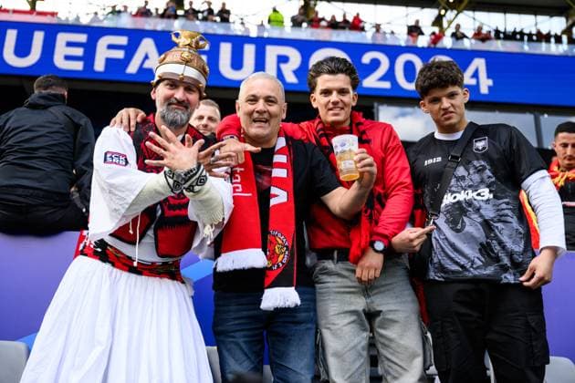 240615 Fans of Albania ahead of the UEFA Euro 2024 Football Championship match between Italy and Albania on June 15, 2024 in Dortmund Photo Jesper Zerman BILDBYRAN kod JZ JZ0538 fotboll football soccer fotballs em europamästerskap em uefa euro uefa european football championship euro 2024 italy albanien albania bbeng publik  Copyright: JESPERxZERMAN BB240615JZ013