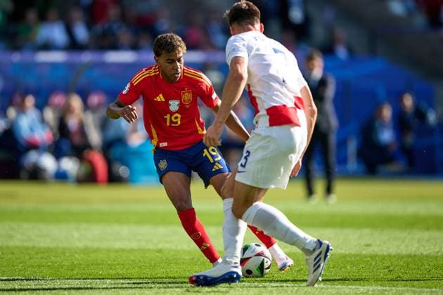 Lamine Yamal Spain national team Euro 2024, 19 , Marin Pongracic Croatia national team Euro 2024, 03 , GER, UEFA Euro 2024, mens football, UEFA EURO 2024 match day 1, group B, Spain vs Croatia, 15 06 2024 GER, UEFA Euro 2024, mens football, UEFA EURO 2024 match day 1, group B, Spain vs Croatia, 15 06 2024 Berlin Copyright: xEibner-Pressefotox xClaudiusxRauchx EP_CRH