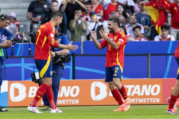 Players of Spain celebrate after goal scored by Dani Carvajal during UEFA EURO, EM, Europameisterschaft,Fussball 2024 game between national teams of Spain and Croatia at Olympiastadion, Berlin, Germany (Maciej Rogowski) Berlin Olympiastadion Germany Copyright: xMaciejxRogowskix spaincroatia-33